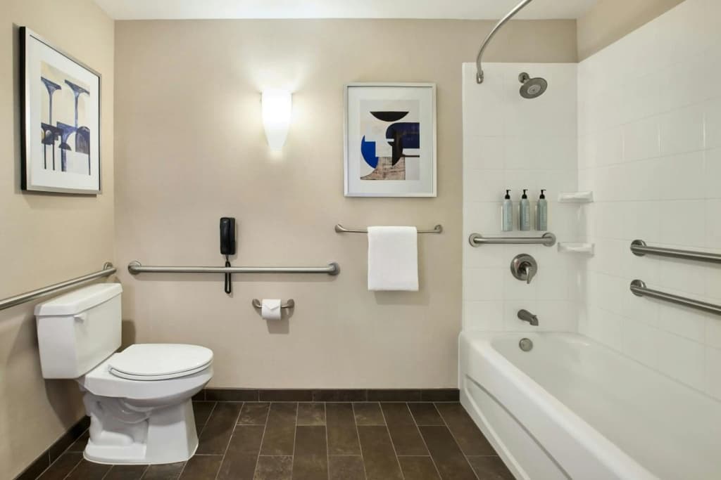Courtyard by Marriott Los Angeles - Sherman Oaks - photo 9