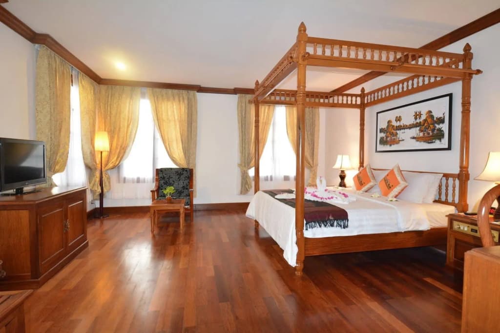 Royal Crown Hotel & Spa - photo 5