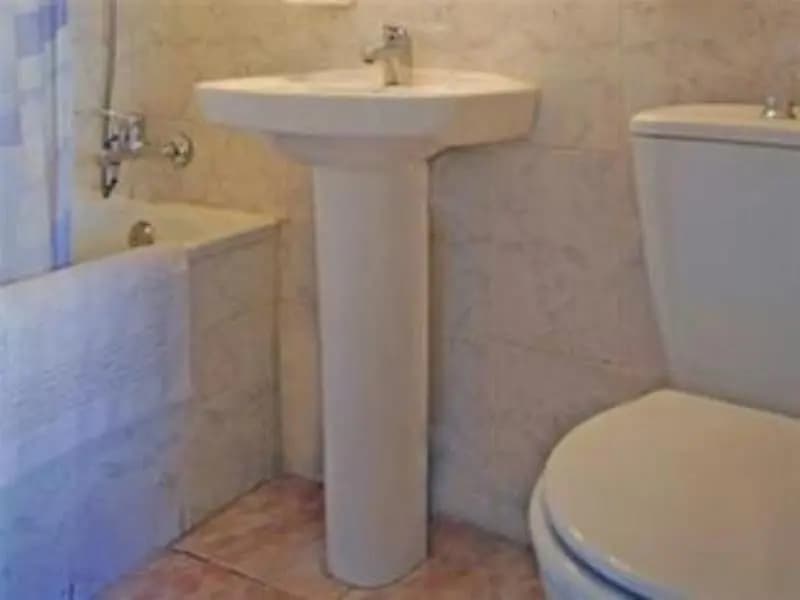 Hostal Alcazar Regis - photo 4