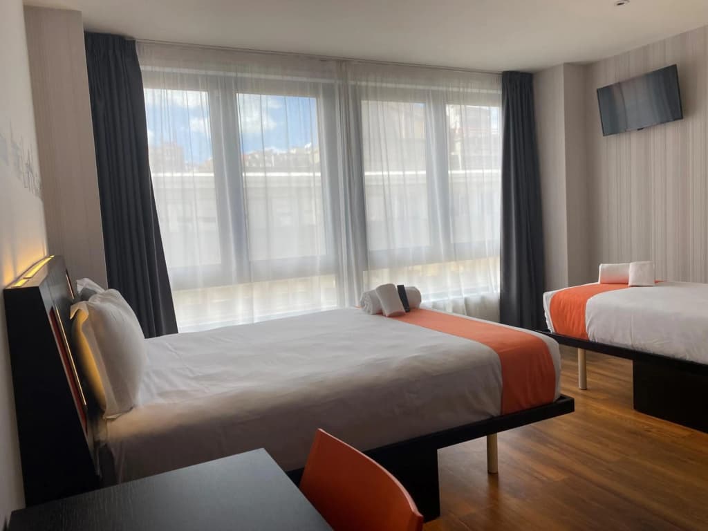 easyHotel Lisbon - photo 27