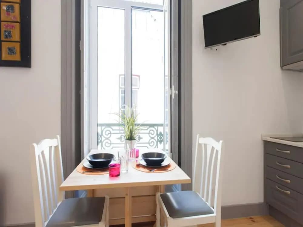 Studio Apartment Located Central Lisbon - photo 1