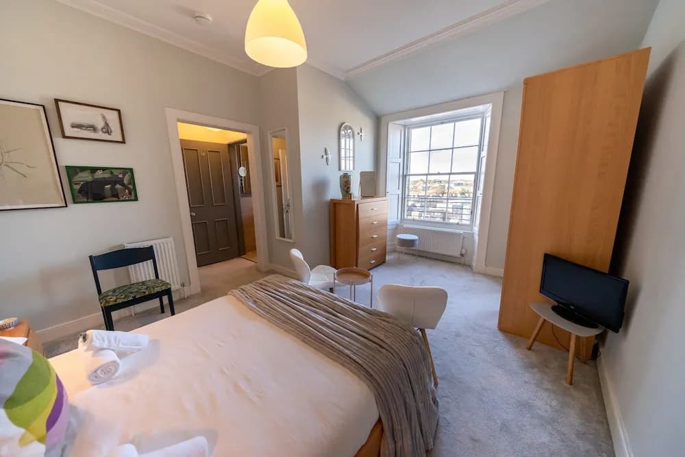 Crescent House - photo 6
