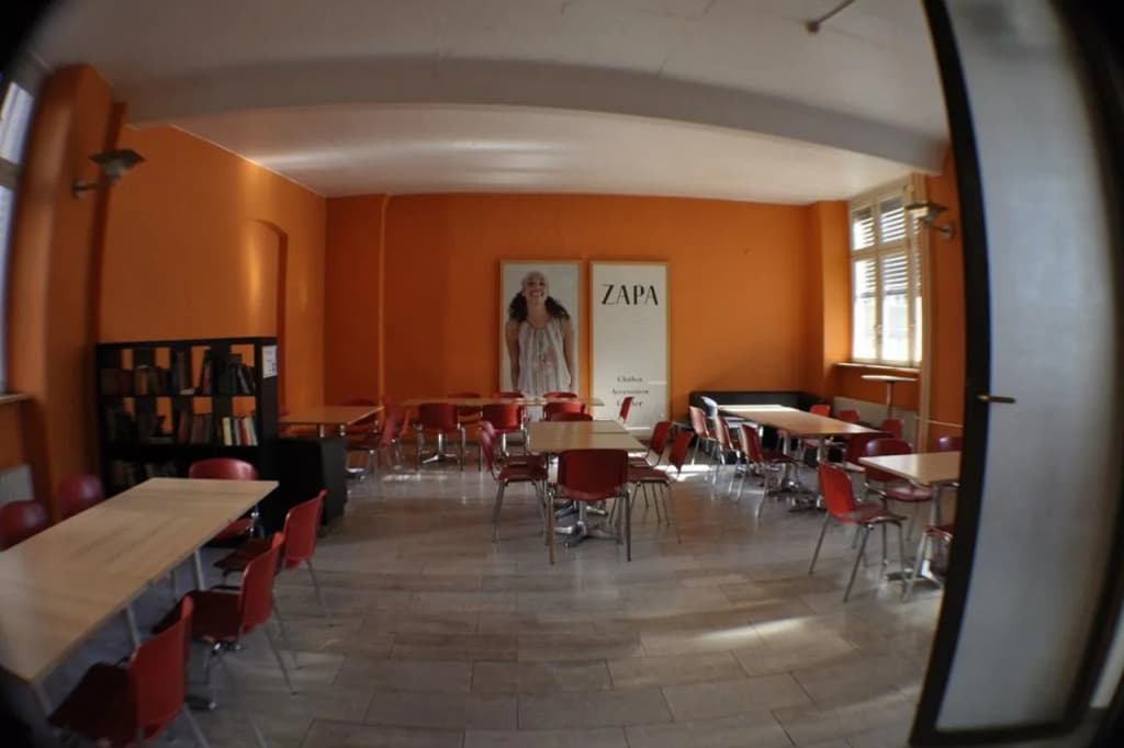 All In Hostel - photo 12