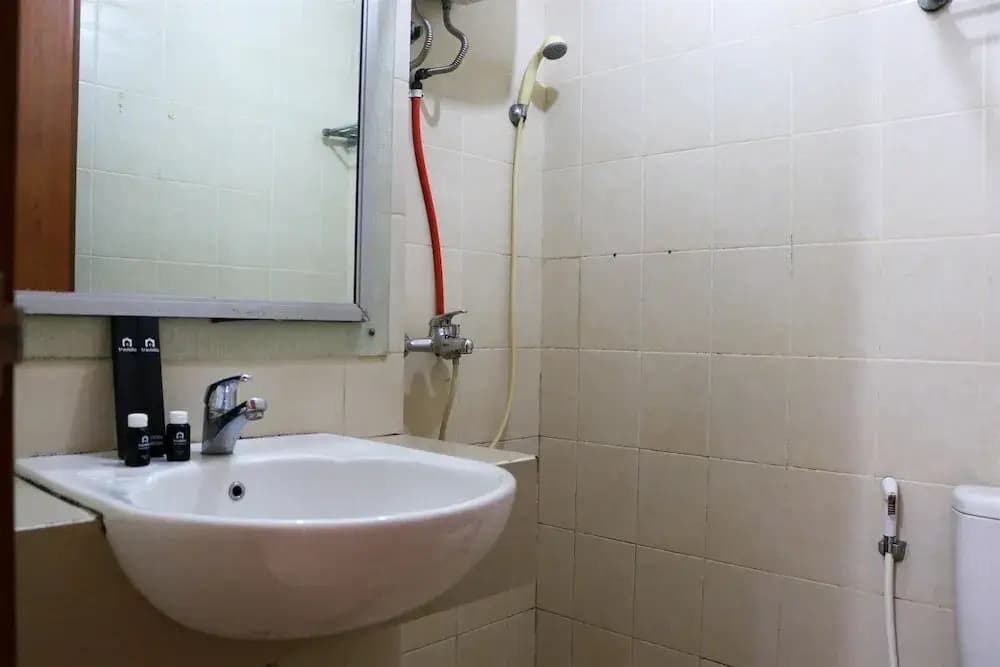 Strategic 2Br At Maple Park Sunter Apartment - photo 13