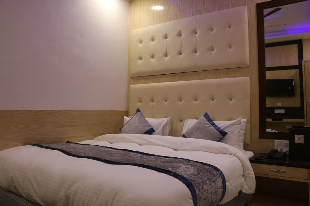 Hotel Karlo Kastle - photo 2