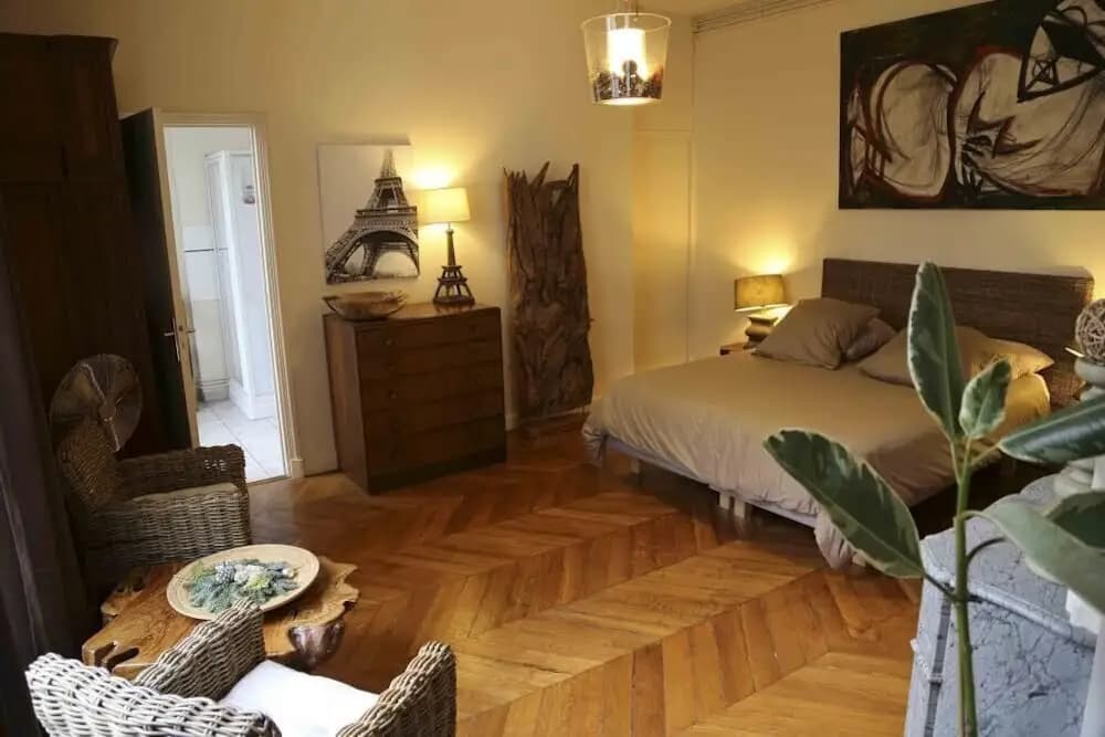 A Room In Paris - photo 5