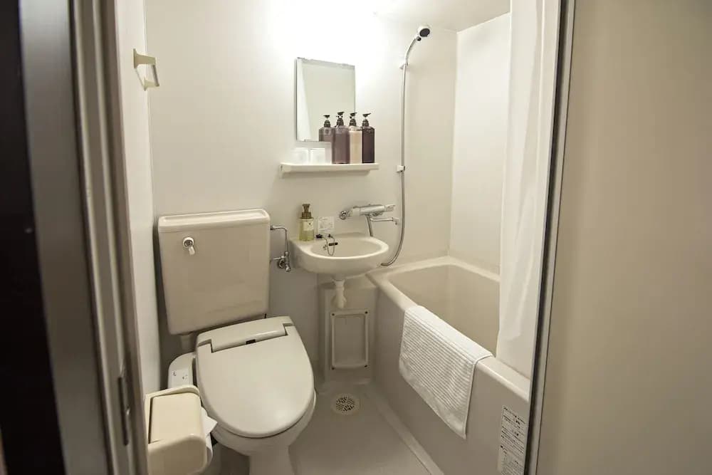 Wonz Shinsaibashi Namba Hotel - photo 42