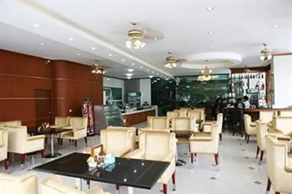 The Grand Lodge Pattaya Hotel - photo 6