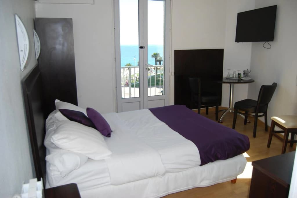 Azur Hotel - photo 3