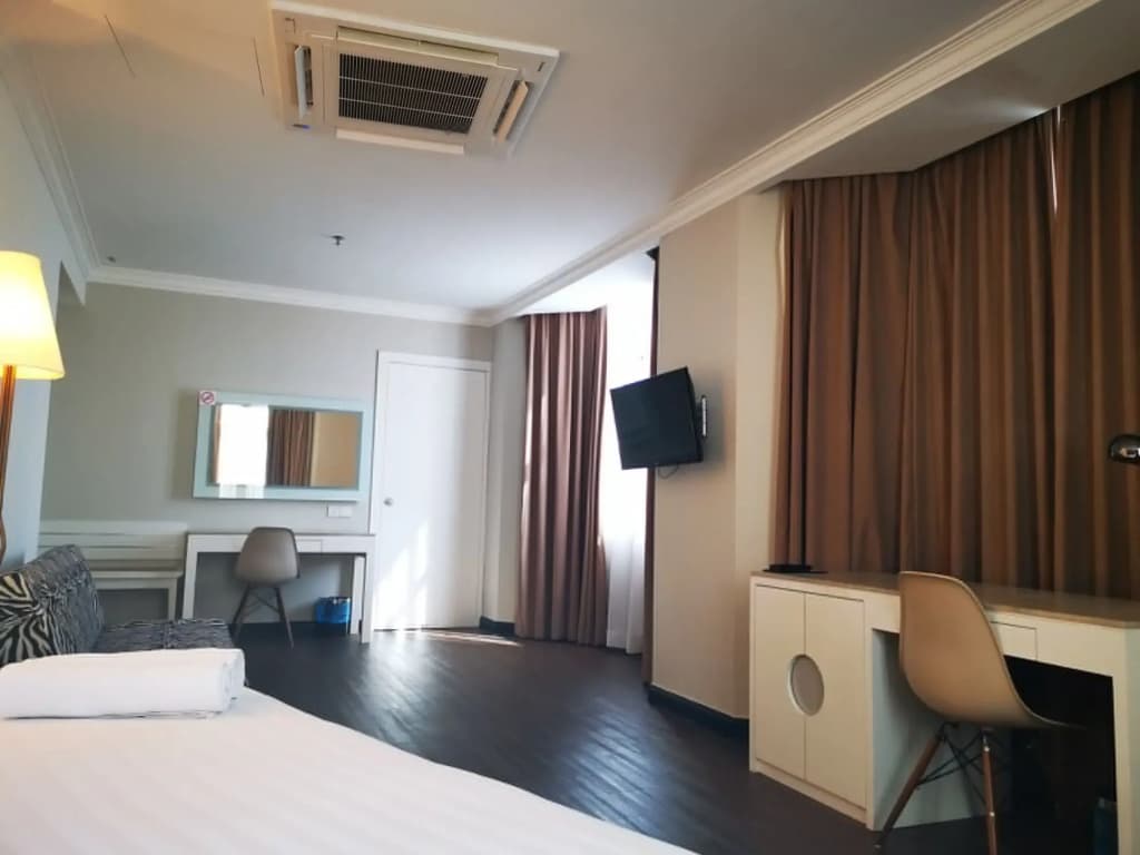 Regalodge Hotel & Spa - photo 3