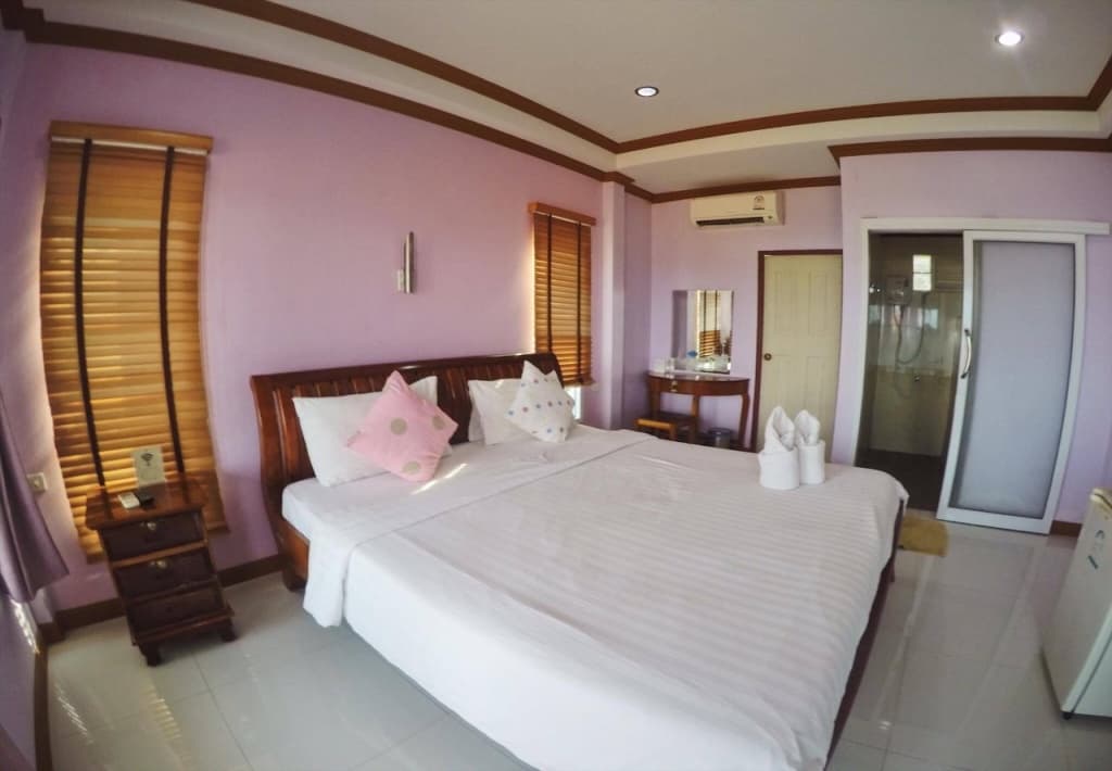 Baan Virog Koh Larn - photo 5
