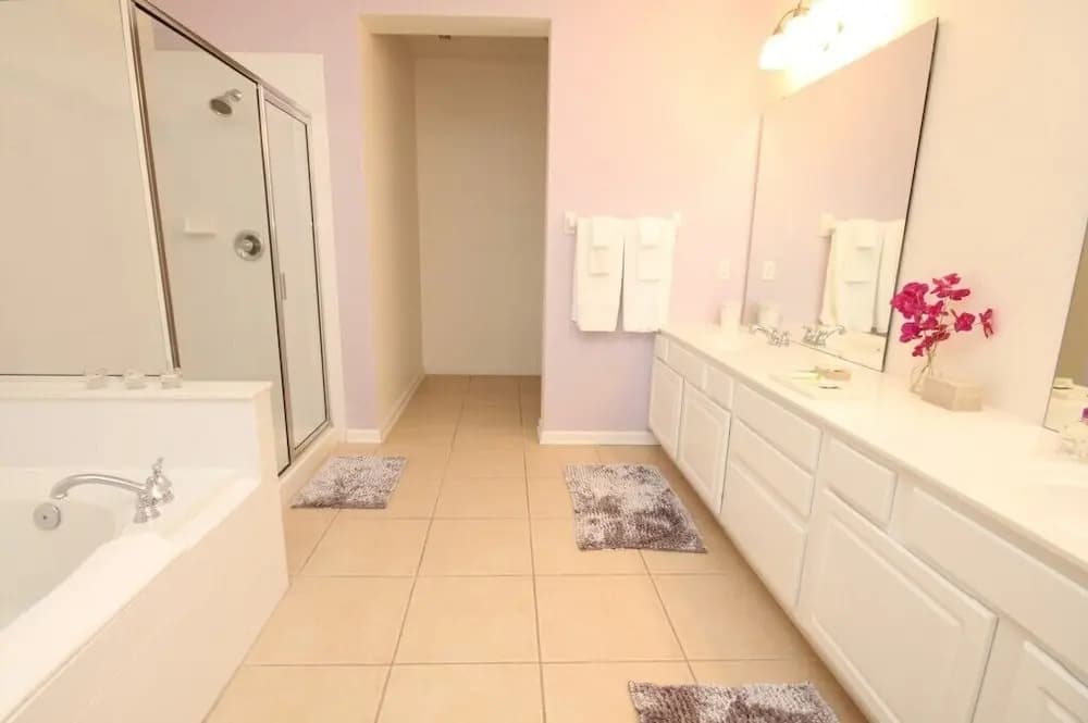 Lake View Escape - New! 3 Bedroom Condo by Redawning - photo 8
