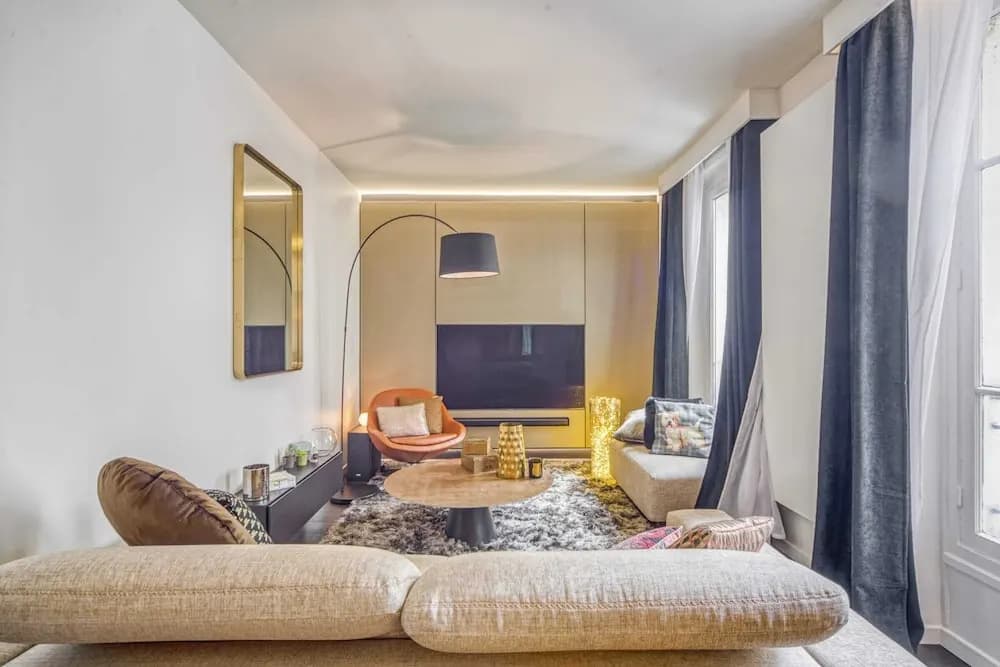 Luxe Apartment Near Père Lachaise Cemetery - photo 4