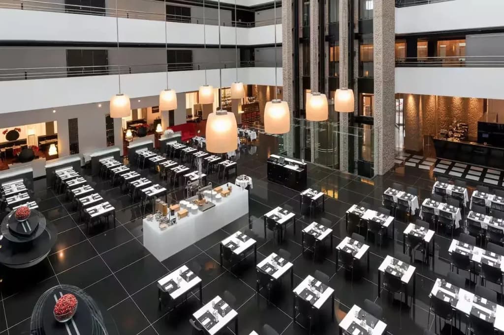 Hilton Madrid Airport - photo 36