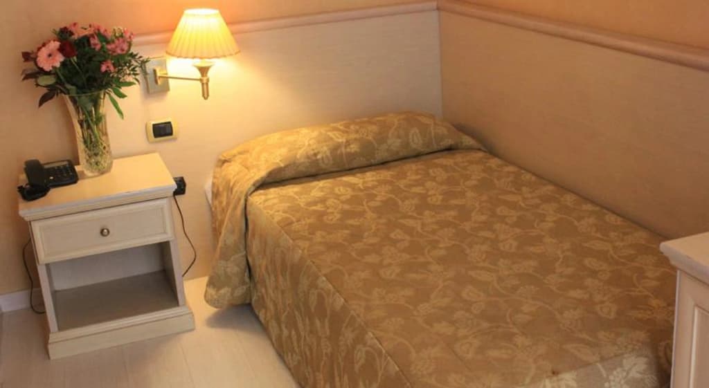Terminal Hotel - photo 5