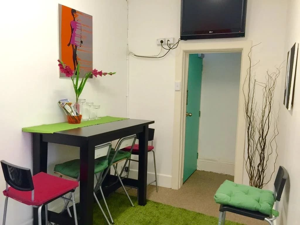 BUDGET Darlinghurst Apartments - photo 11