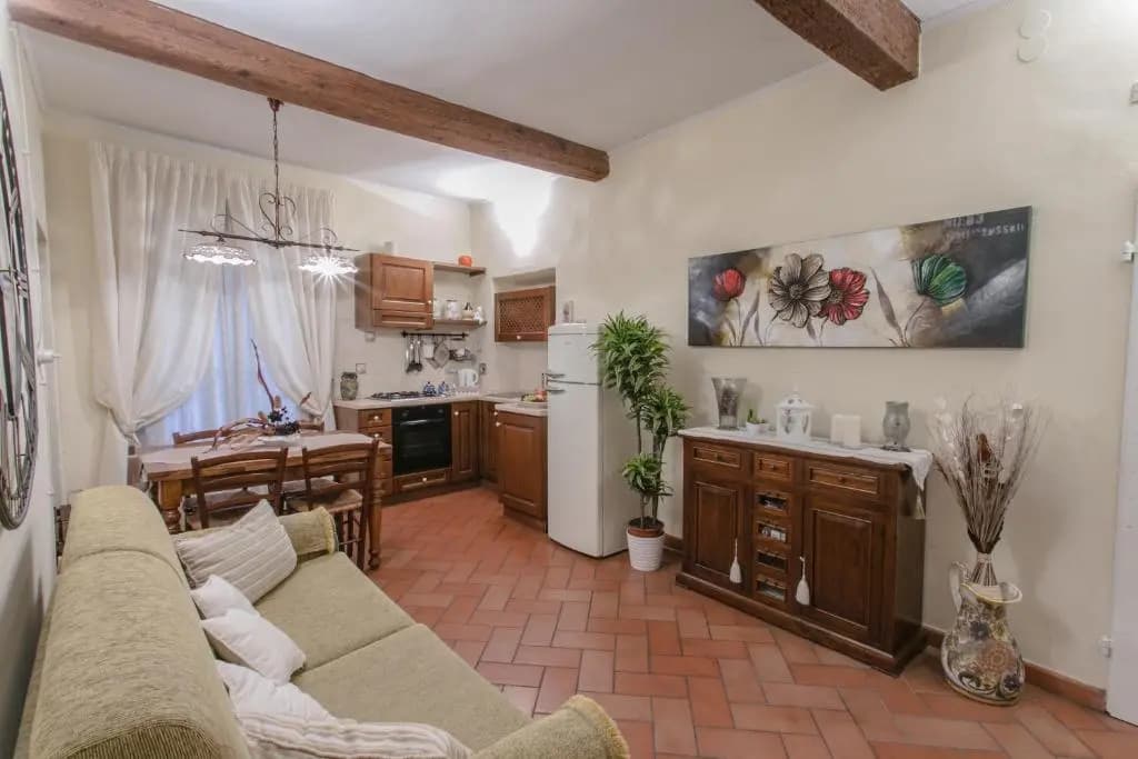 Florence Tower Apartment - photo 14