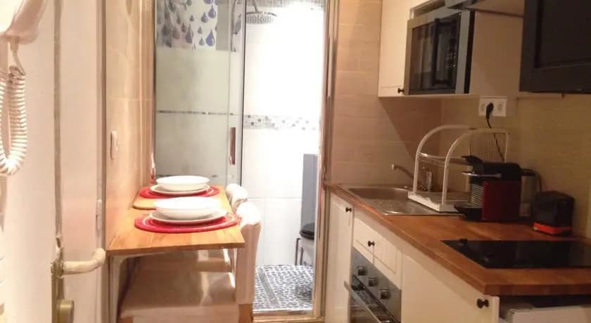 My Parisian Home Guy Moquet - main photo