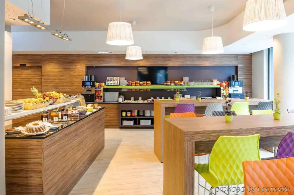 Ibis Styles Wien City - photo 11