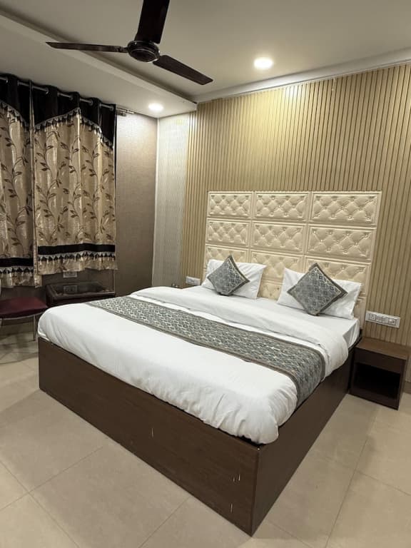 Hotel om international - photo 14