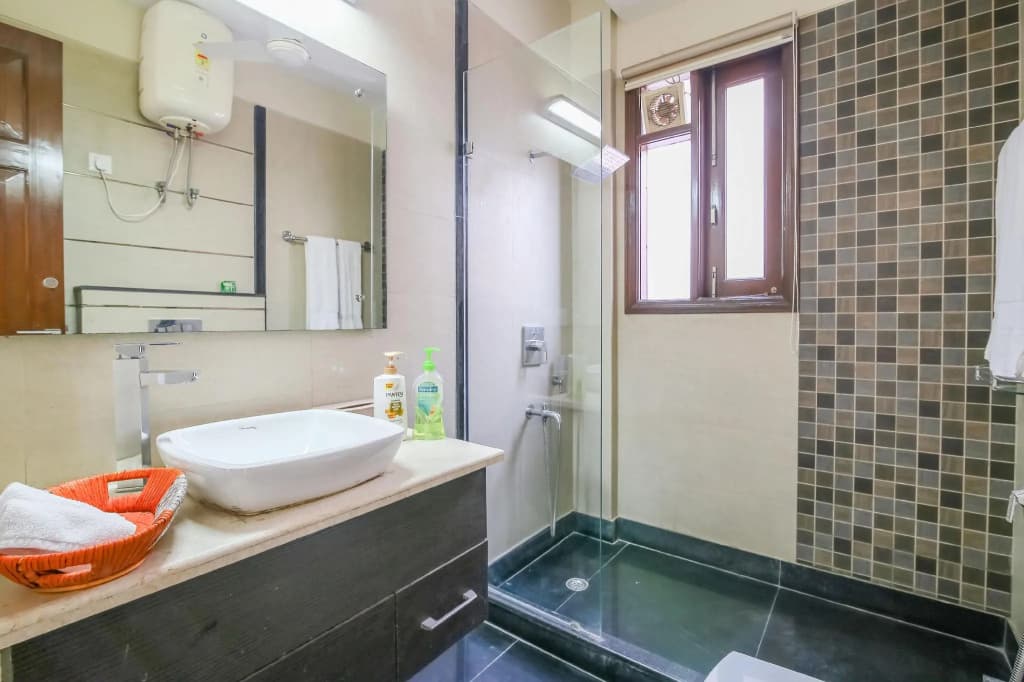 Hostie Sarvada-3 BR Apt, South Delhi GK-2 - photo 2