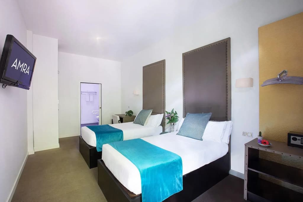 Amra Barcelona Caspe - photo 10