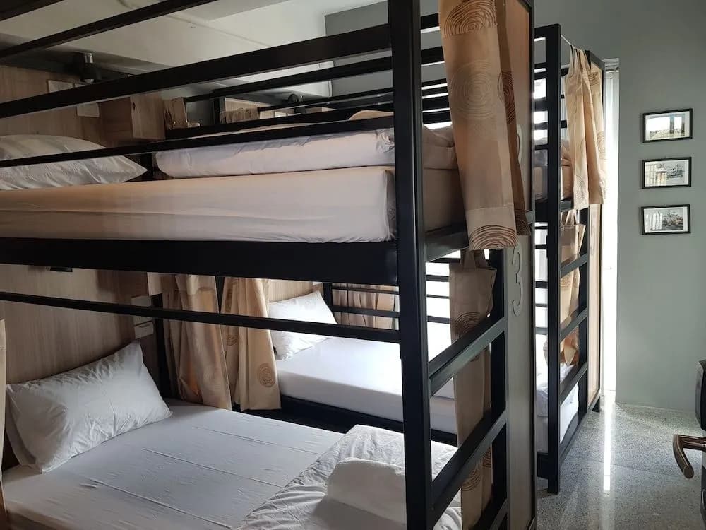 Sleep To Fly Hotel & Hostel - photo 7