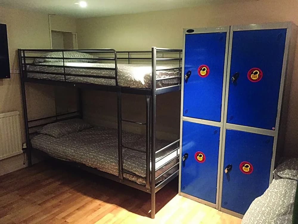 Bobby's Bunkhouse - Hostel - photo 11