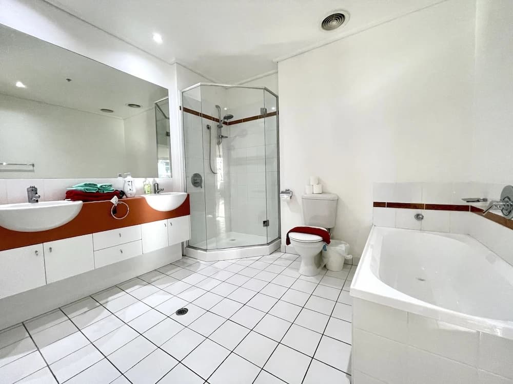 Readyset Apartments at Dockside - photo 10