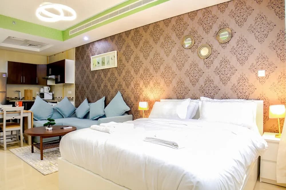 Studio Apartment in Hercules Tower - photo 4