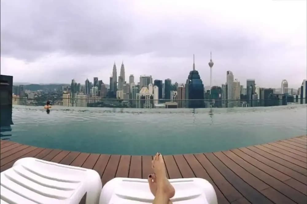 Cozy Studio With Gorgeous Infinity Pool Views - photo 9