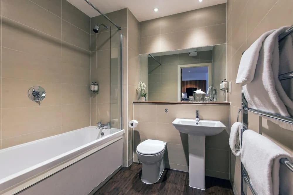 Stewart by Heeton Concept Aparthotel Edinburgh - photo 45