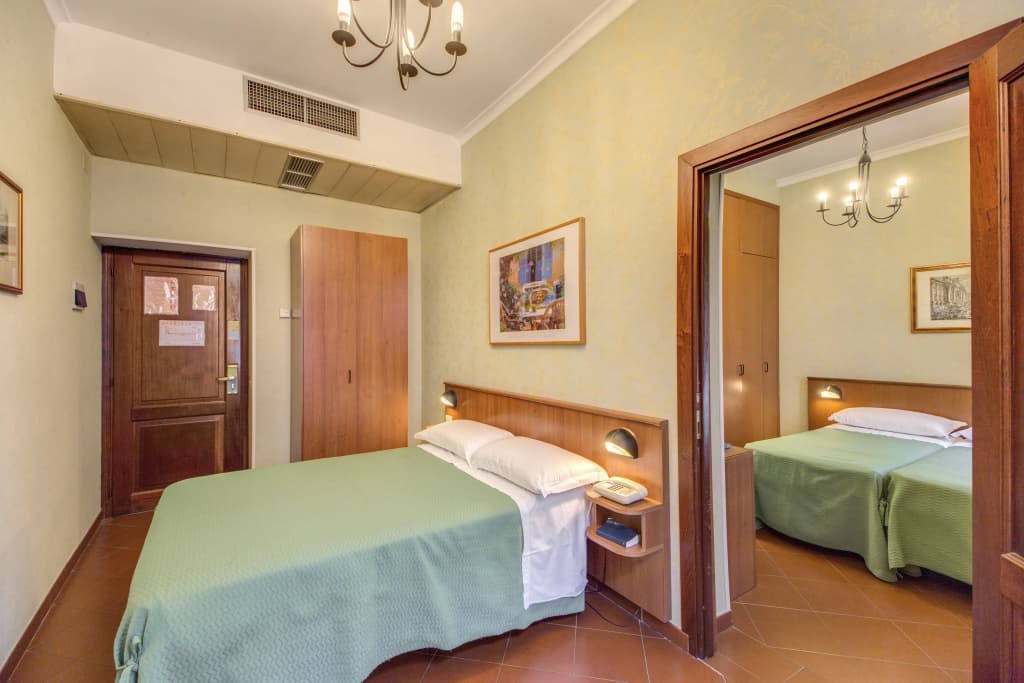 Hotel Corona - photo 5