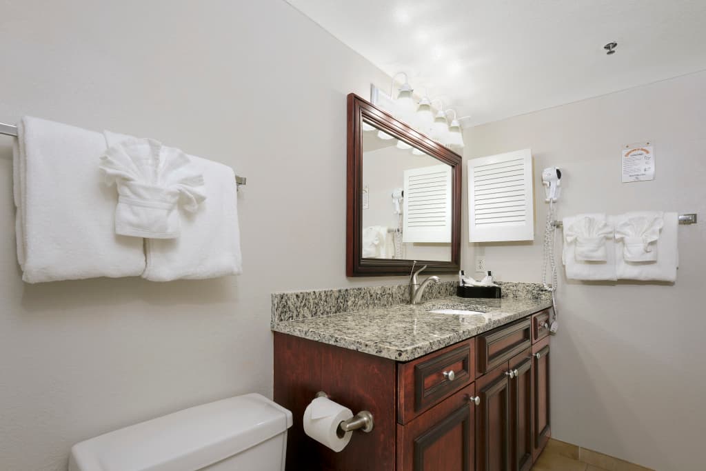Parc Corniche Condominium Suite Hotel - photo 8