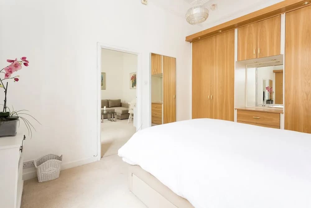 Kensington Executives - photo 4