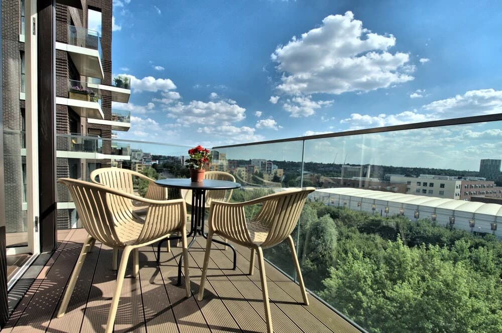 2 Bed Luxury Apartment in N. Greenwich - photo 6