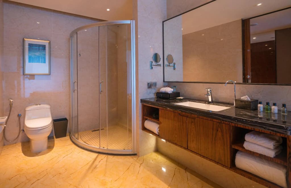 Forest City Marina Hotel - photo 8
