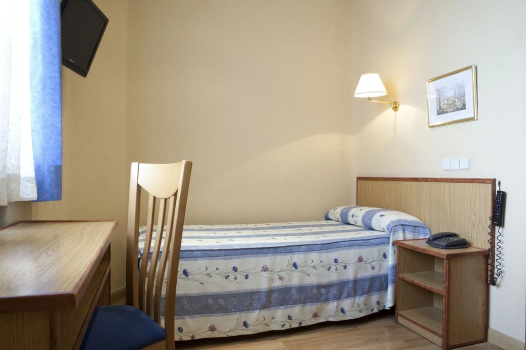 Hotel Mediodia - photo 11