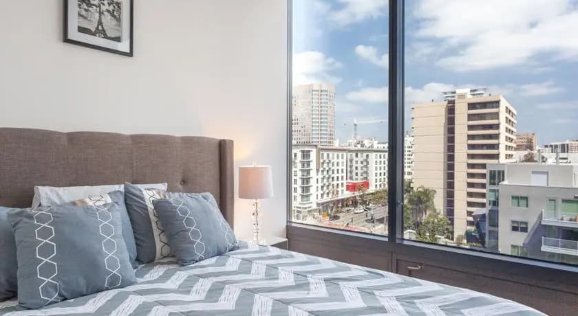 SCDeal APALO High End Suites - main photo