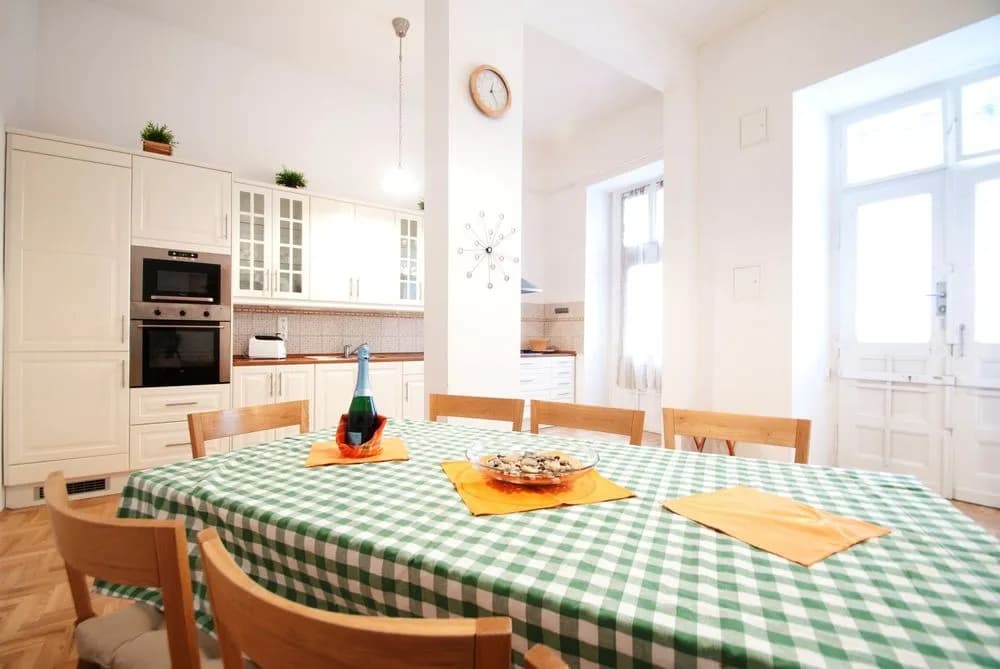 Basilica Apartment - photo 14