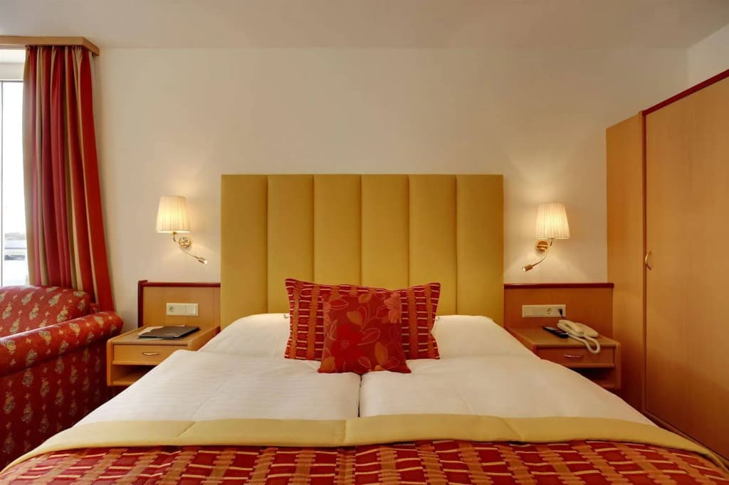 Strandhotel Alte Donau - photo 18