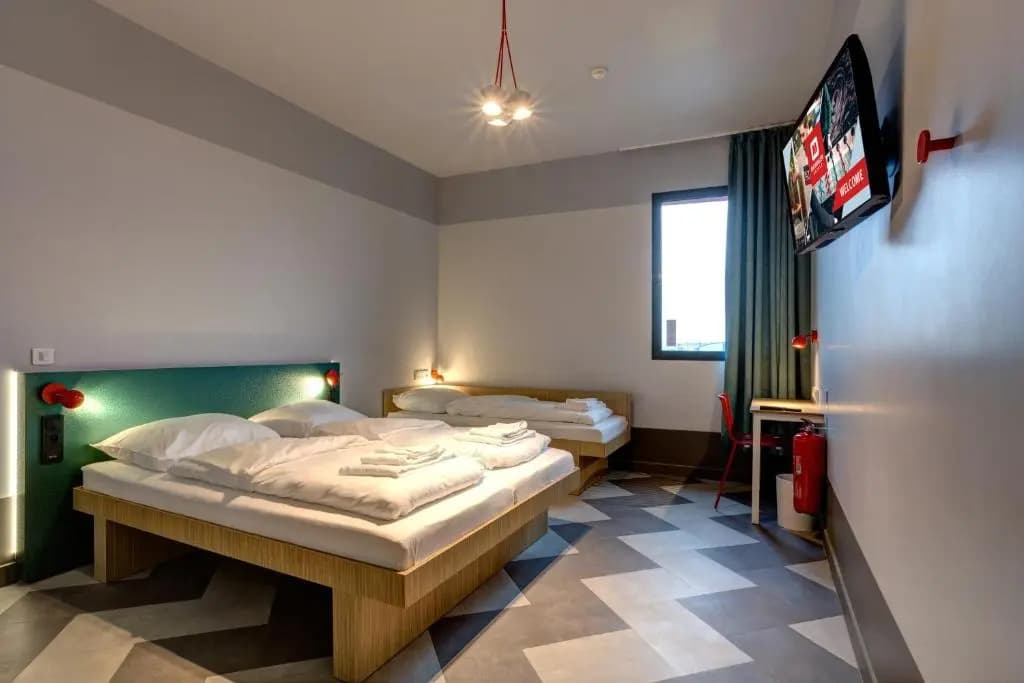 Meininger Hotel Paris Porte De Vincennes - photo 3