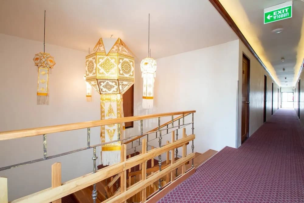 Anumat Premium Budget Hotel - photo 11