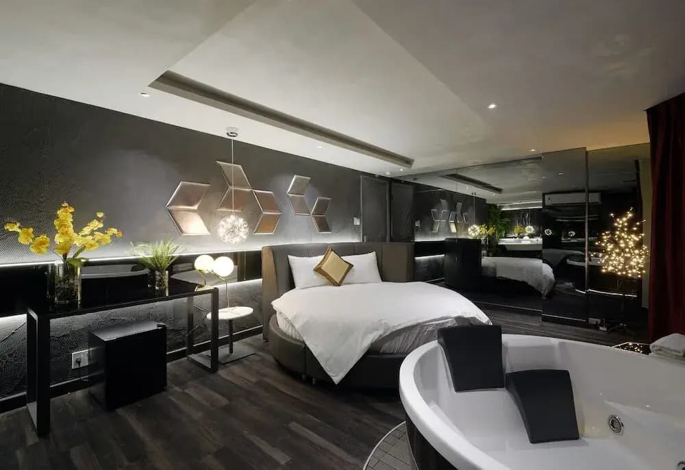 Kim Linh Hotel - photo 3
