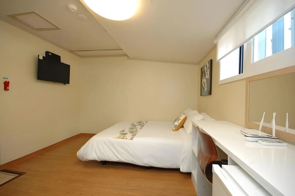 E Residence - photo 3