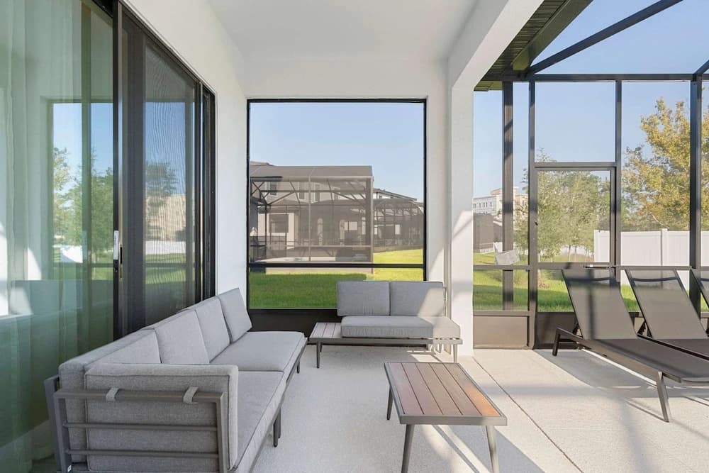 5911 Luxury 10bd Family Home For an Unforgettable Vacation - photo 8