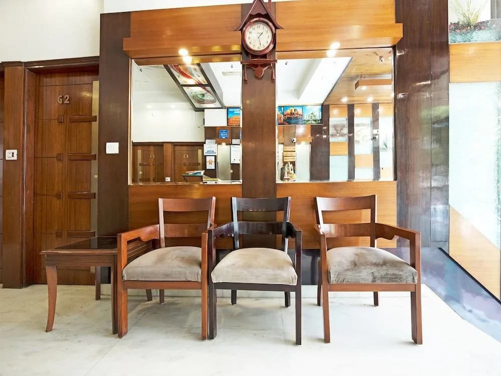 Capital O 312 Hotel Aster Inn - photo 2