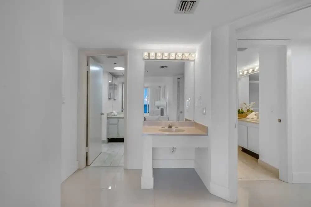 The Grand Wonder Biscayne(No Front Desk Contact The 5 Days In Advance) - photo 10