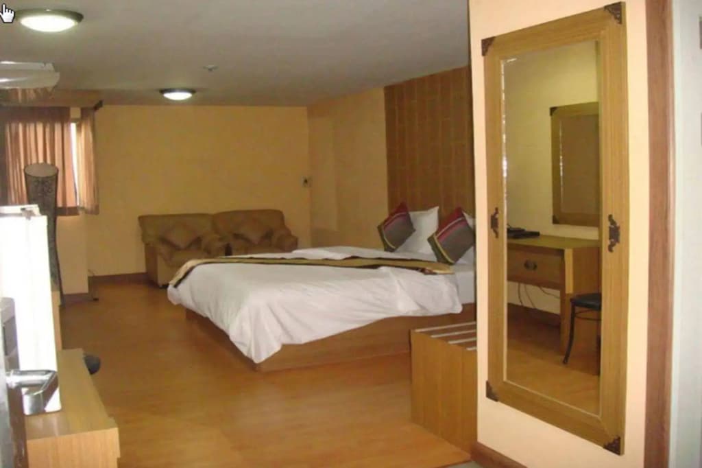 King Royal Garden Inn Hotel - photo 6