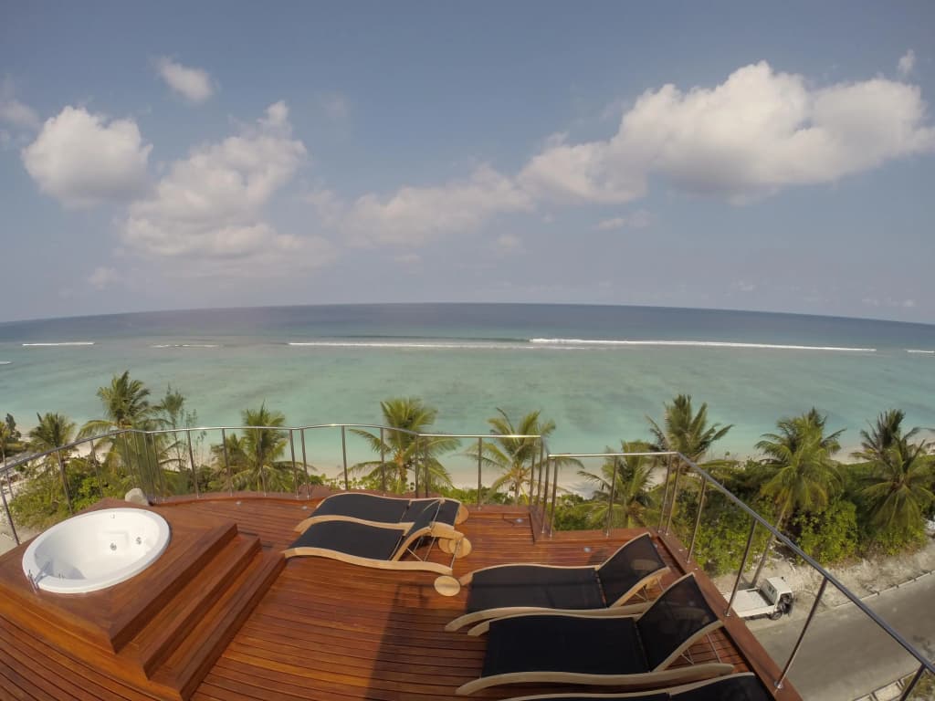 Airport Beach Hotel - photo 13